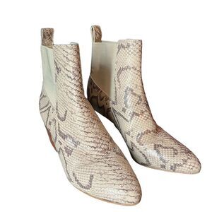Matisse Harper Snake Print Leather Chelsea Wooden Heeled Ankle Bootie SZ 6.5